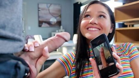 Sensual Zoe Bloom - cumshot video